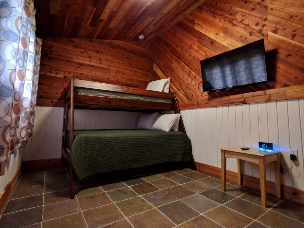 Emerald Forest Cabins - photo 38