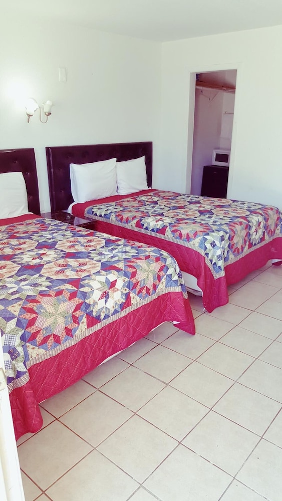 Anchor Motel & RV Park - photo 4