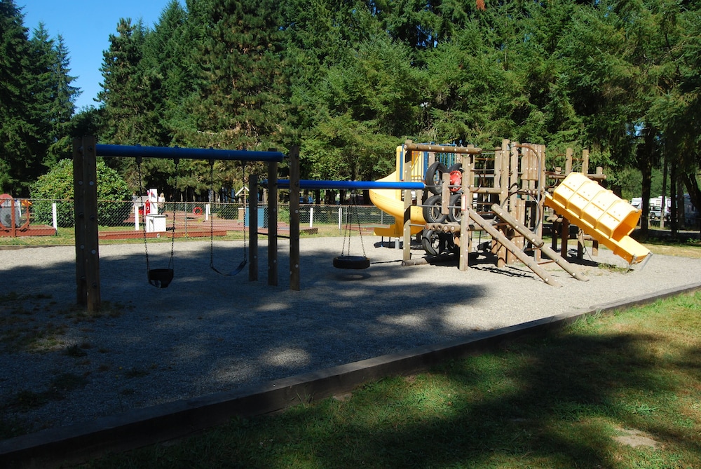 Thunderbird RV & Camping Resort - photo 16