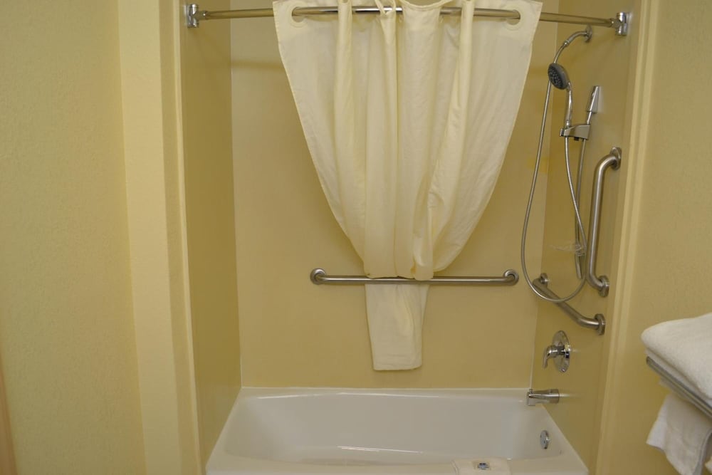 Red Carpet Inn Newark Irvington NJ - photo 25