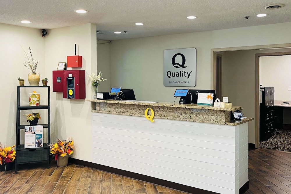 Quality Inn & Suites Prestonsburg next to Mountain Arts Center - photo 2