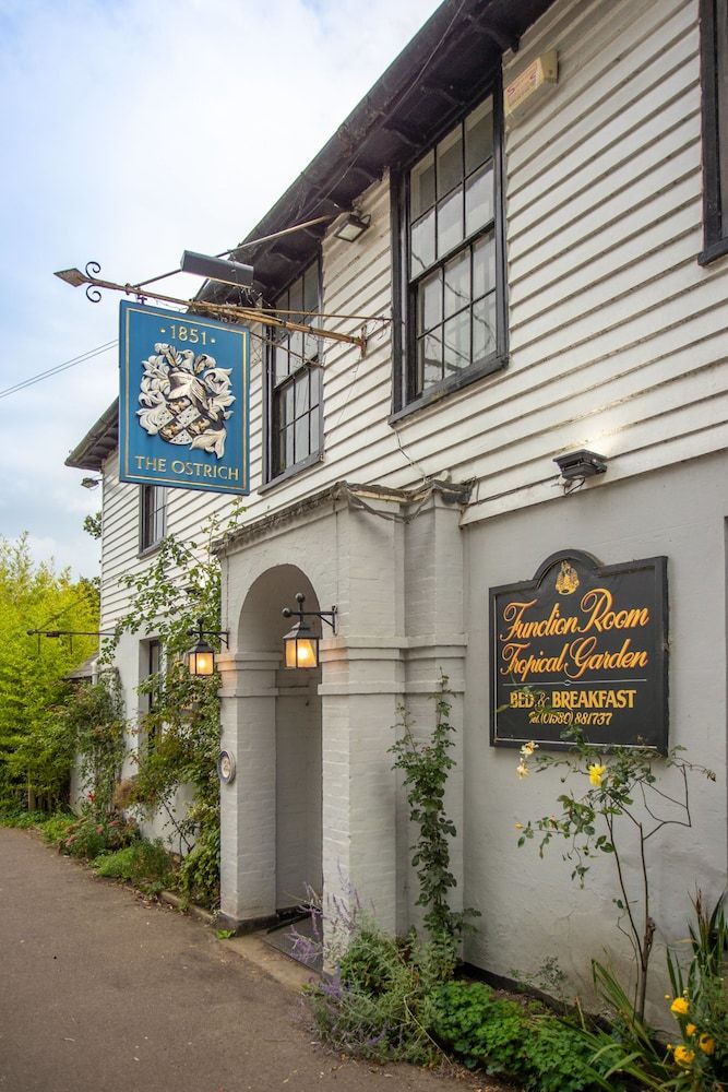The Ostrich Hotel — hotel in Robertsbridge