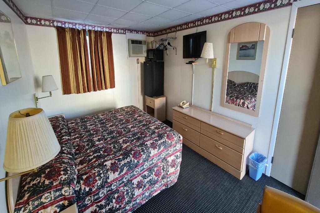 DuBois Manor Motel - photo 19