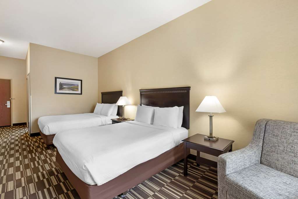 Best Western Plus Victor Inn & Suites - photo 31