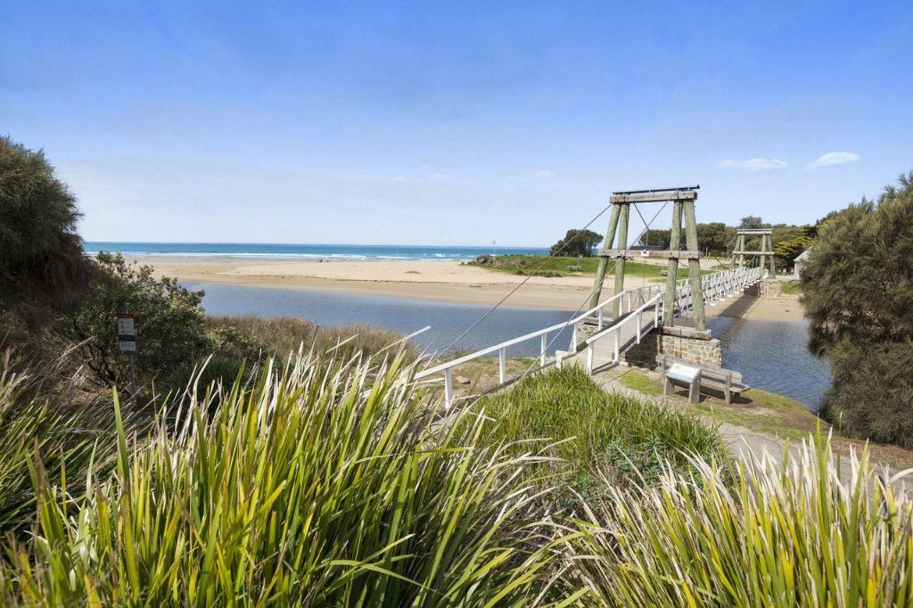 Swingbridge in Lorne, Australia