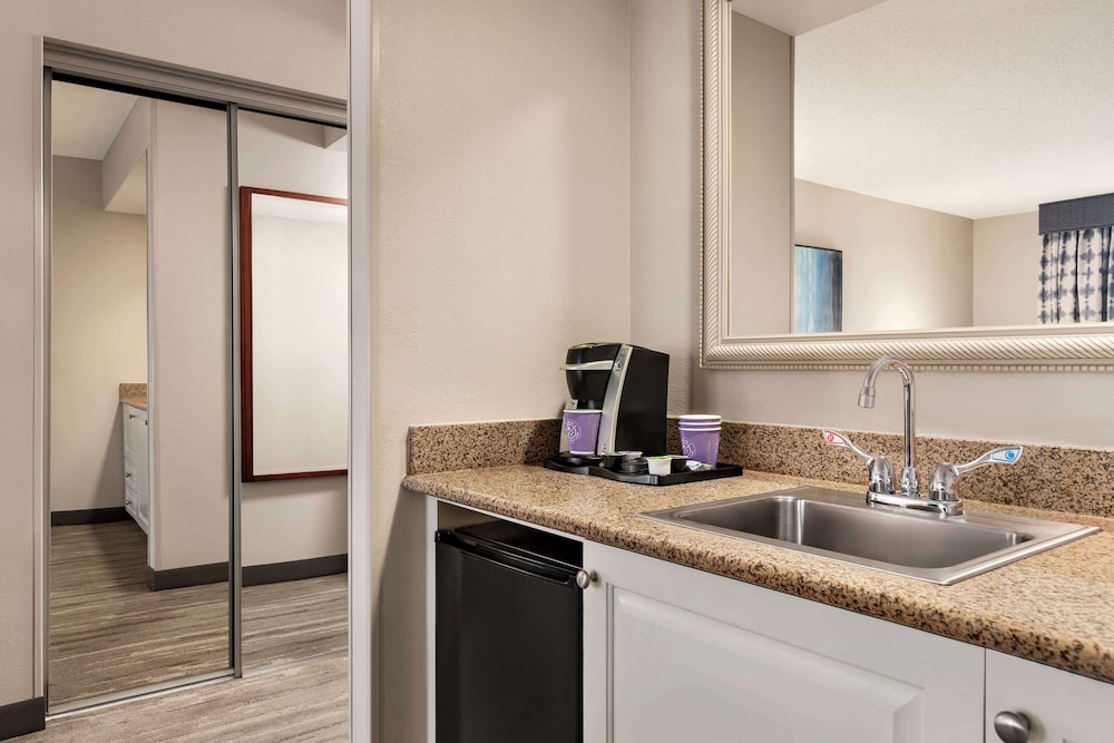 Hilton Garden Inn Fort Myers Airport FGCU - photo 8