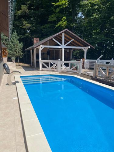 Chalet Mlyn — 4-Star Luxury Hotel in Myhove, Ukraine