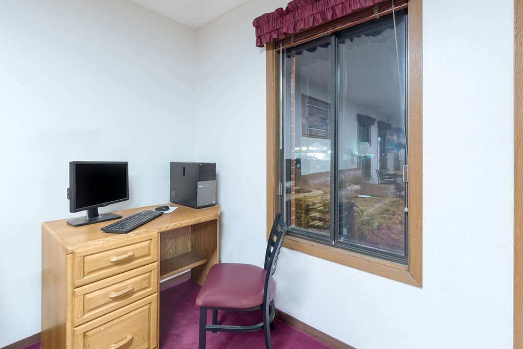 Super 8 by Wyndham Murdo - photo 15