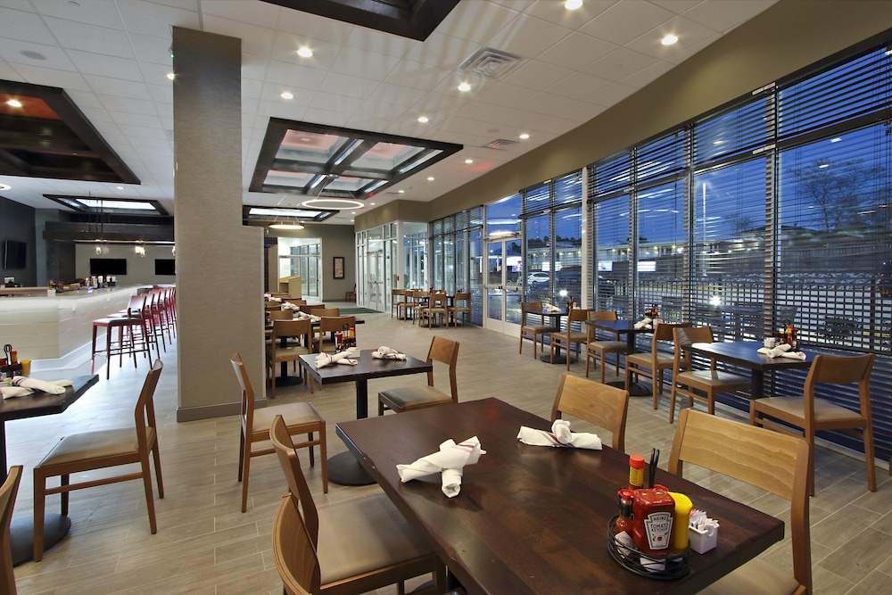 Holiday Inn Hattiesburg North by IHG - photo 33