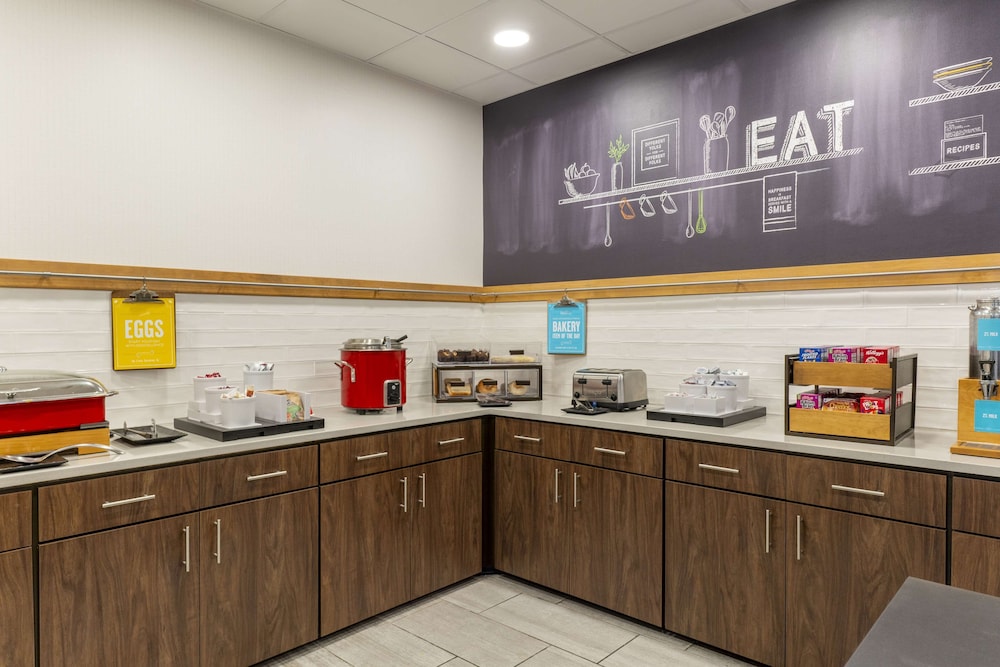 Hampton Inn & Suites St. Louis Chesterfield - photo 55