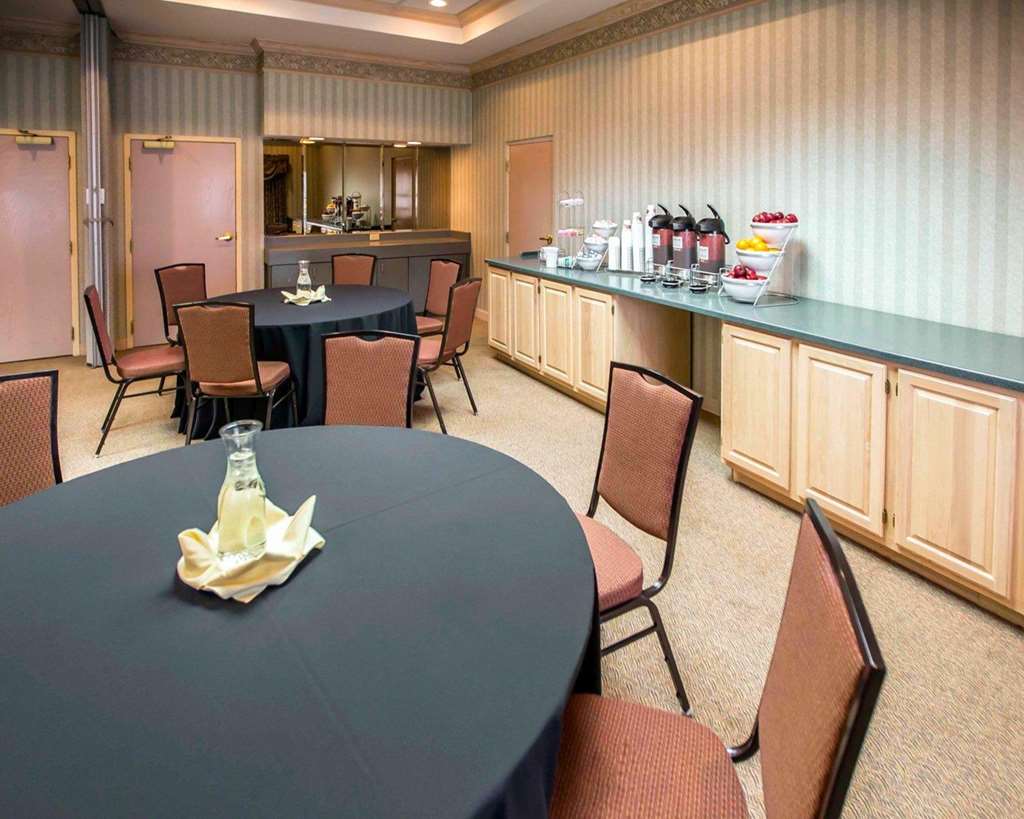 Comfort Suites University Area Notre Dame South Bend - photo 32