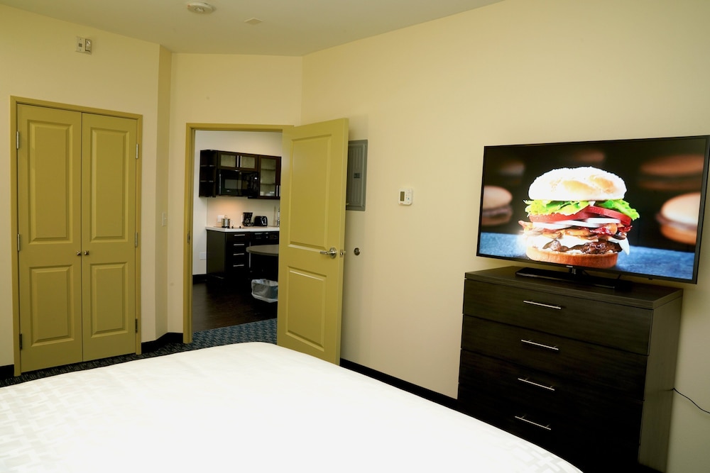 Candlewood Suites Plano North by IHG - photo 14