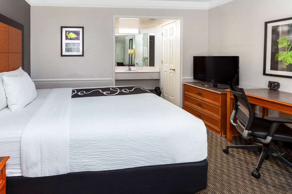 La Quinta Inn by Wyndham Laredo I 35 - photo 13