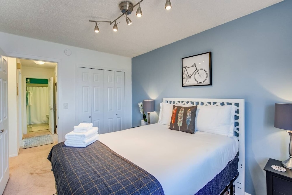 4BR Garden of the Gods Family Getaway - photo 8
