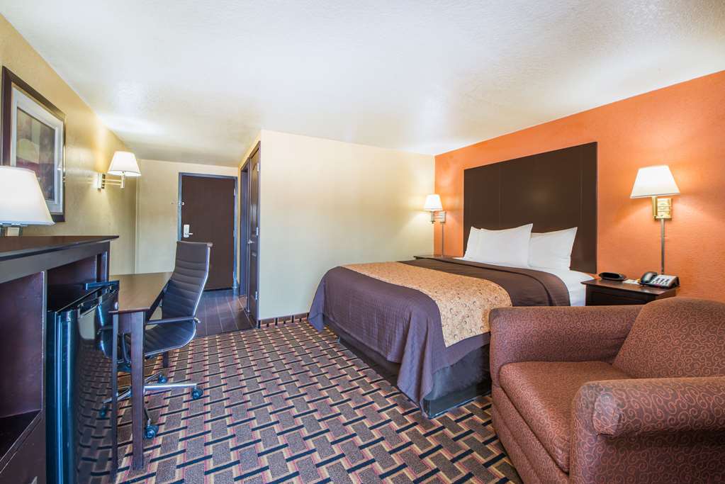 Days Inn by Wyndham Joplin - photo 11