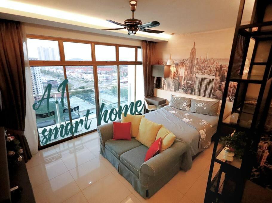 Mount Austin Palazio Lake view 3Br2Ba 2 8pax TV box near Aeon — 4-Star Luxury Hotel in Johor Bahru, Malaysia