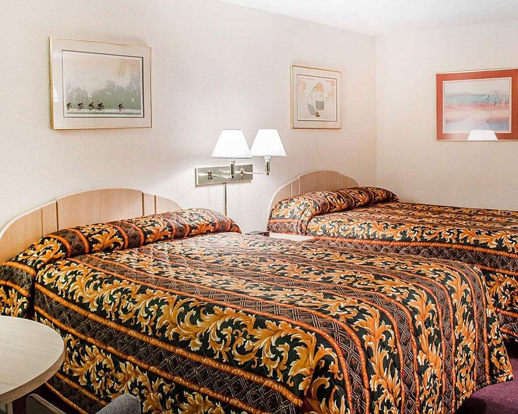 Rodeway Inn Findlay University Area - photo 20