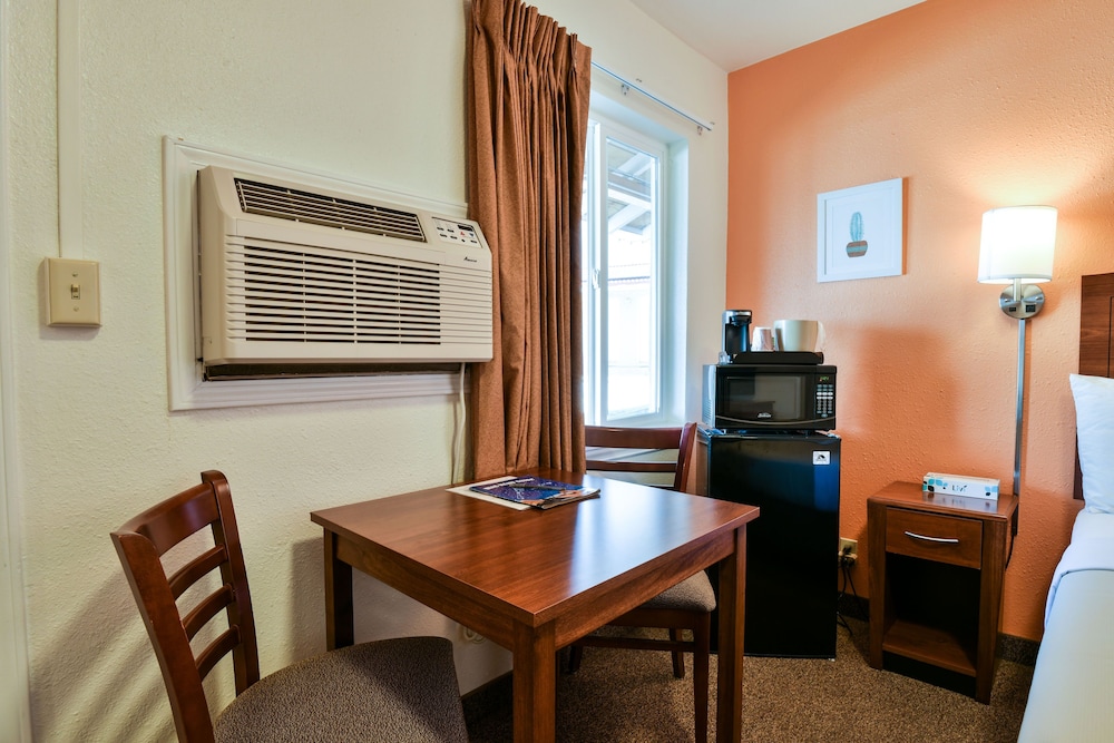 Adventure Inn & Motel - photo 15