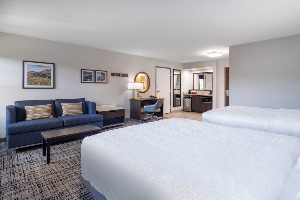 Hampton Inn & Suites Agoura Hills - photo 22