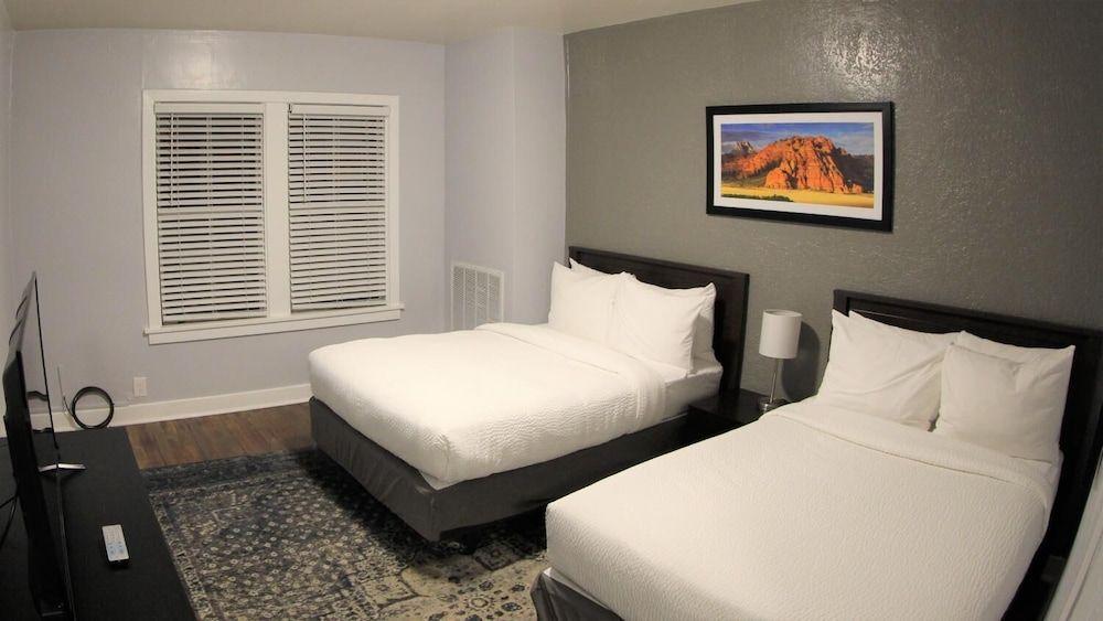 Carlton Hotel - photo 13