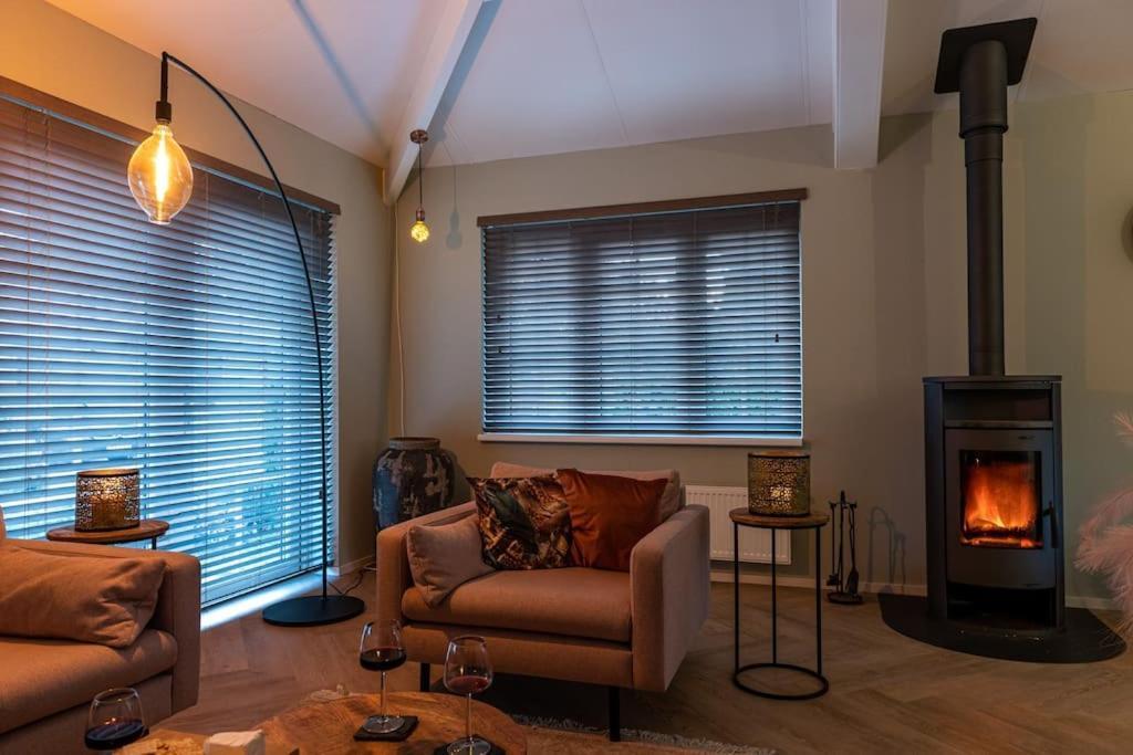 Ruim Vakantiehuis Met Mooie Tuin Op De Veluwe — Putten