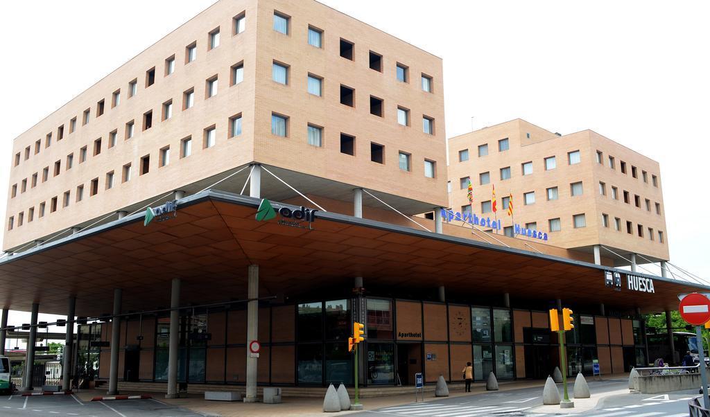 Aparthotel Sercotel Suites Huesca in Huesca, Spain