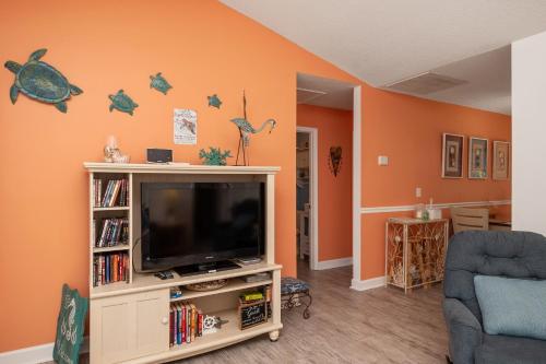 9th Street Sandy Feet by Oak Island Accommodations - photo 20