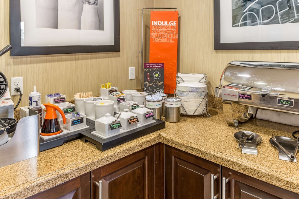 Hampton Inn Owensboro South - photo 32