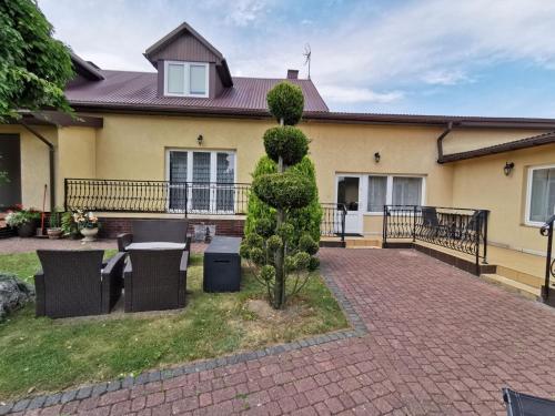 Agrostrzecha - carbon neutral hotel in Ryczow