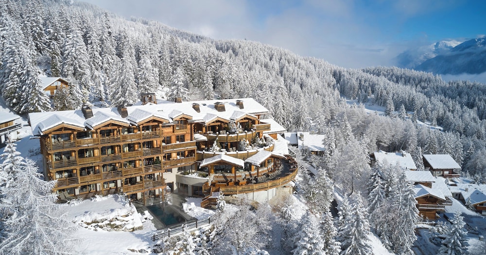 LeCrans — 5-Star Luxury Hotel in Lens, Switzerland
