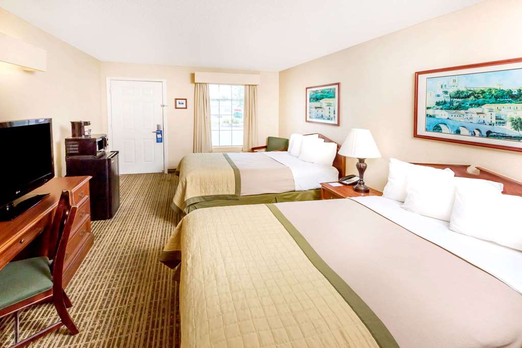 Baymont by Wyndham Grenada - photo 11