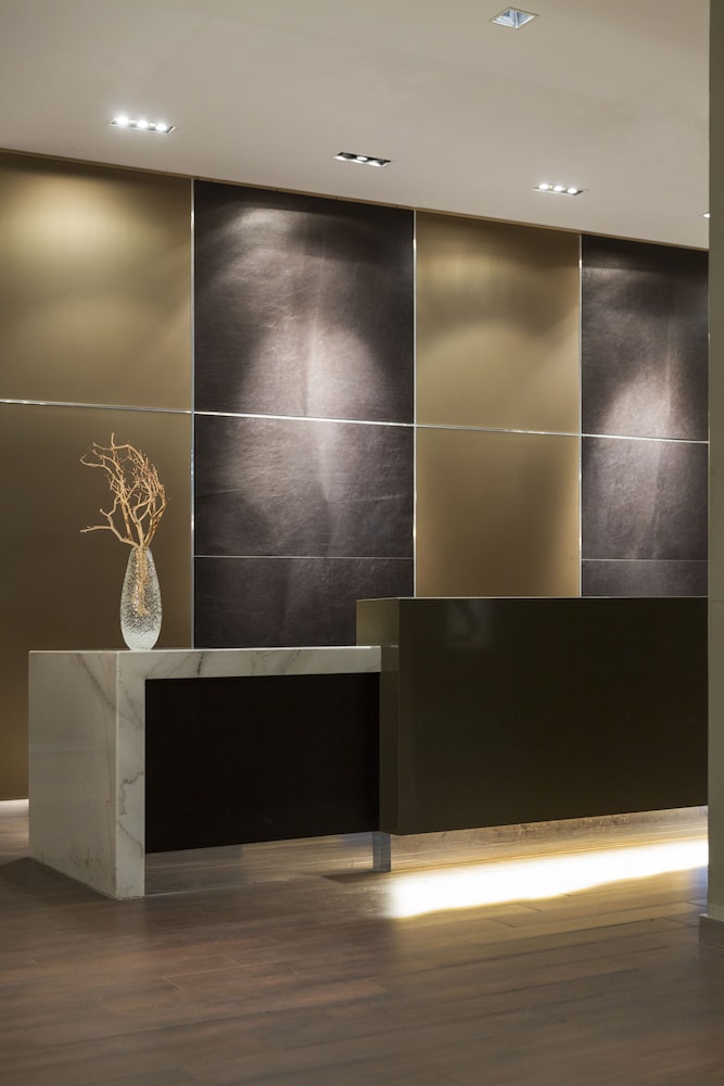 AC Hotel by Marriott New Orleans French Quarter - photo 2