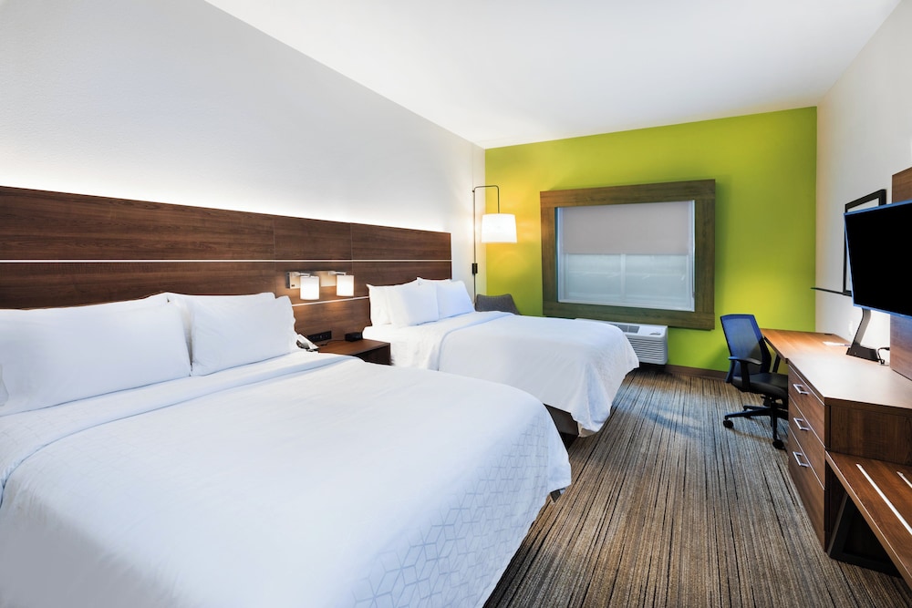 Holiday Inn Express & Suites Junction by IHG - photo 22