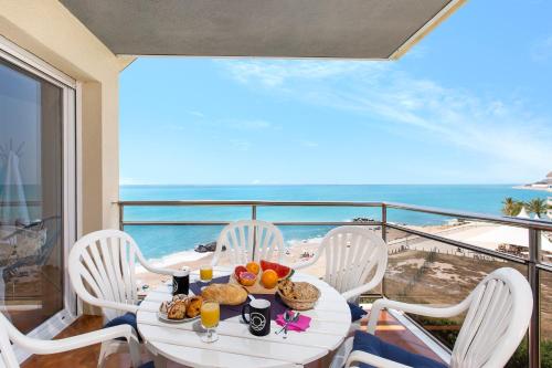 Santa Susanna Skyline Apartment — 4-Star Luxury Hotel in Santa Susanna, Spain