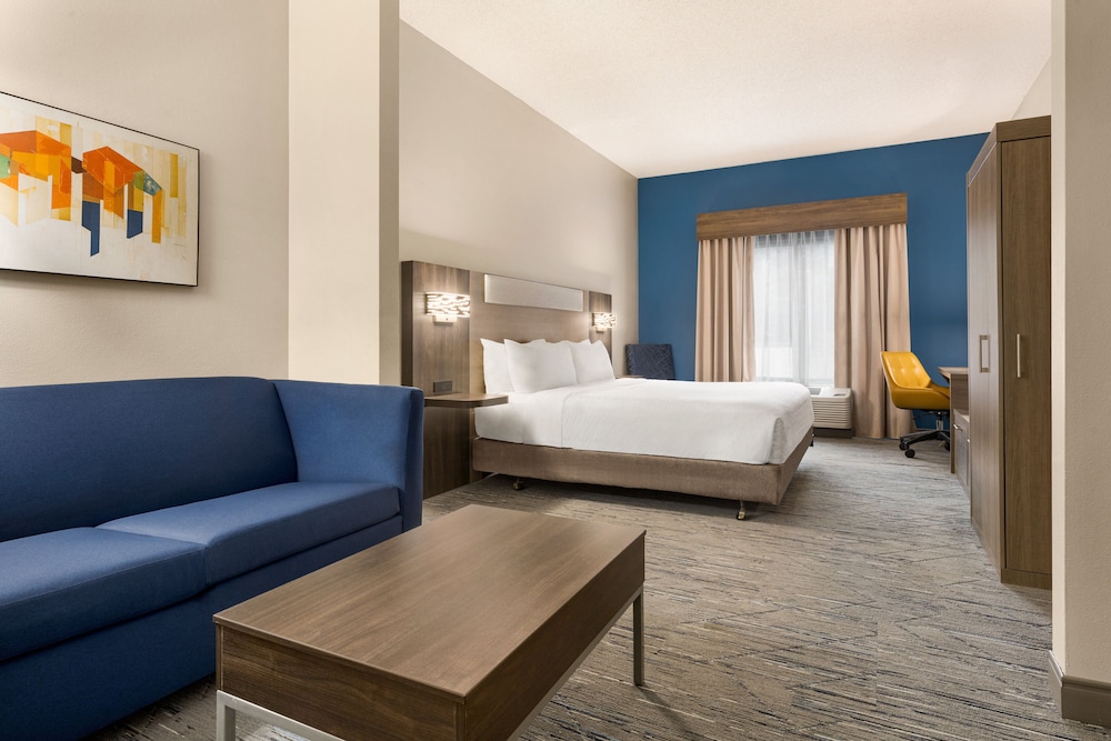 Holiday Inn Express & Suites Greenville Downtown by IHG - photo 9
