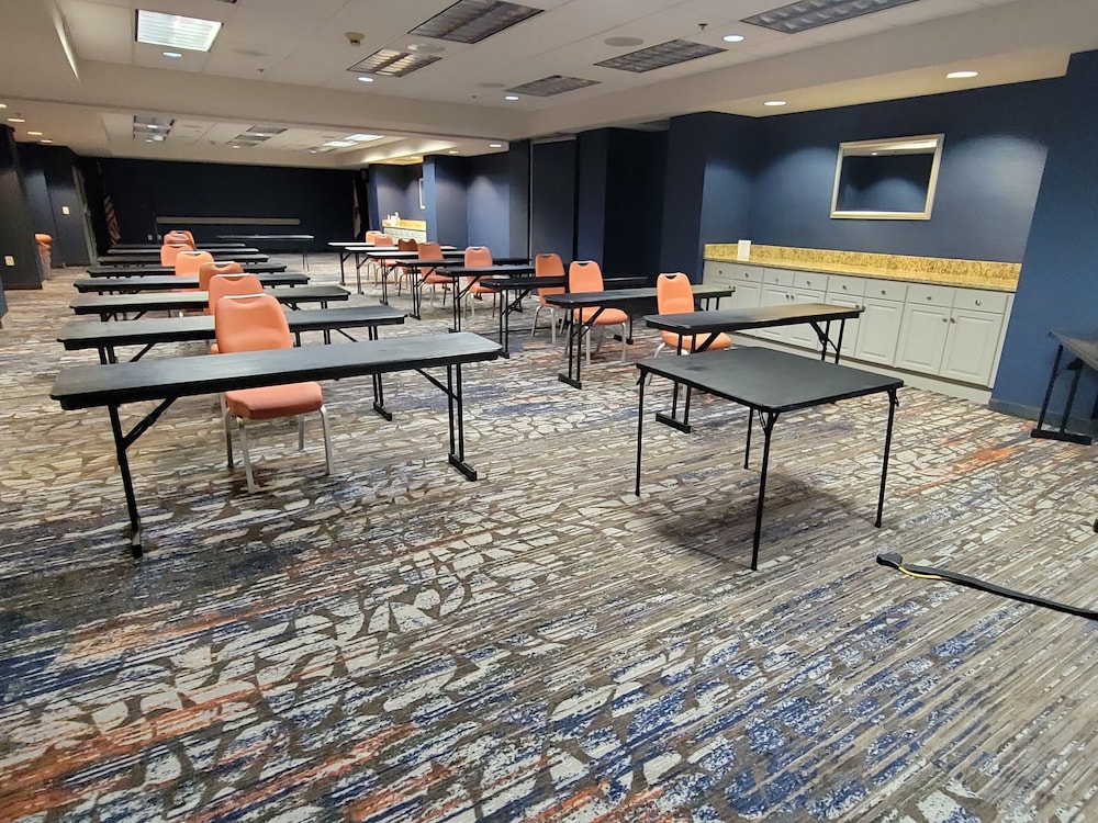 Hampton Inn Pensacola Airport - photo 77