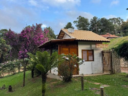 Chalé nas Nuvens Chalé Branco in Camanducaia, Brasil