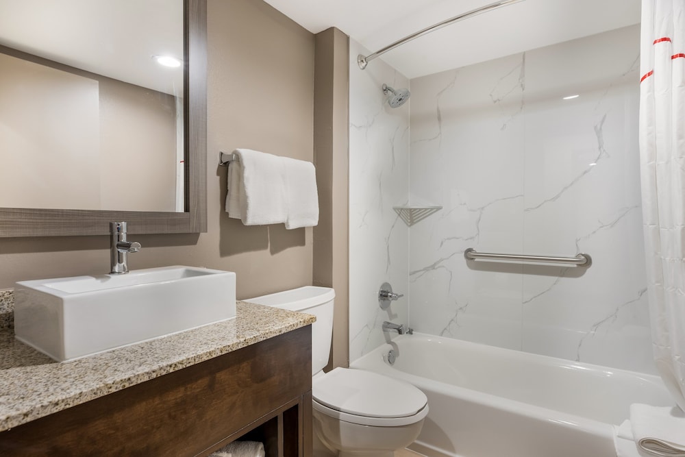Red Roof Inn Sulphur - photo 23