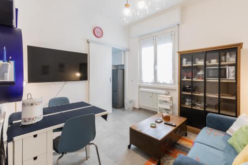 Bilocale Ristrutturato 2023 — 4-Star Luxury Hotel in Milan, Italy