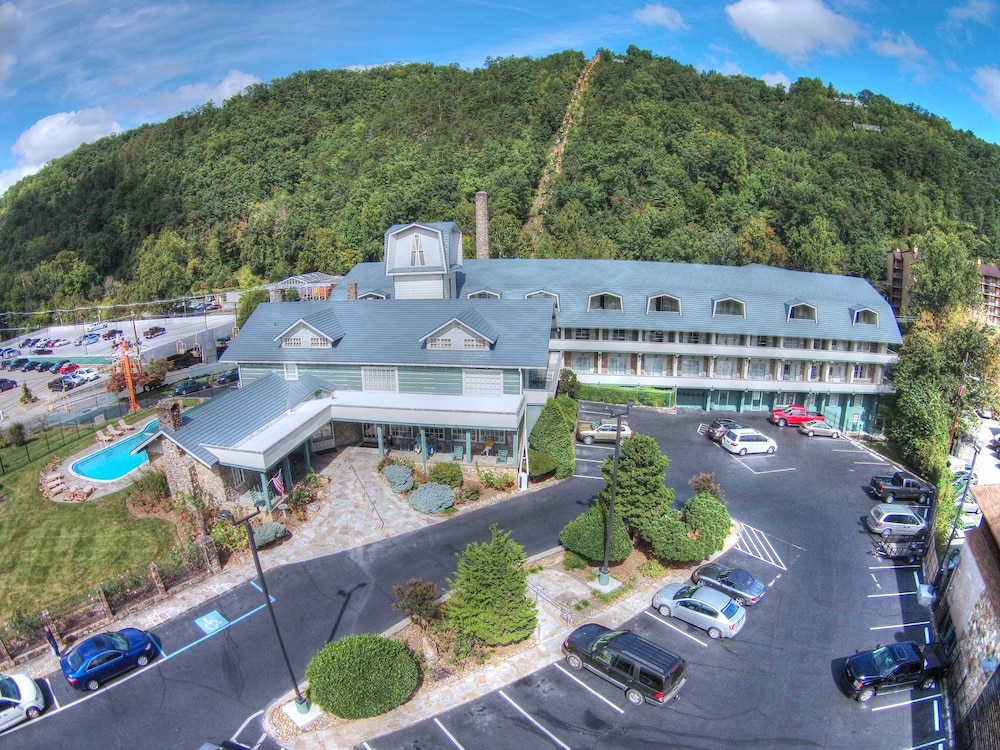 The Historic Gatlinburg Inn - photo 58