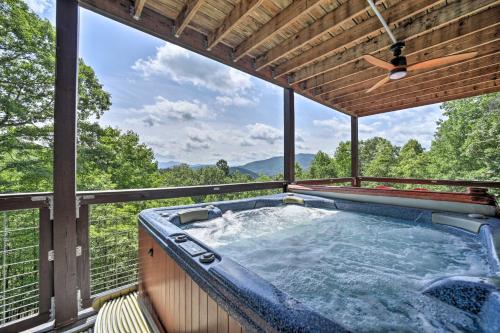 Hot Tub and Game Room Secluded Franklin Getaway in Franklin, United States