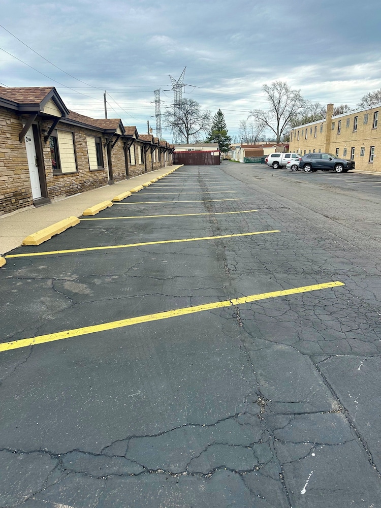 Des Plaines Motel By OYO O'Hare Airport Chicago - photo 31