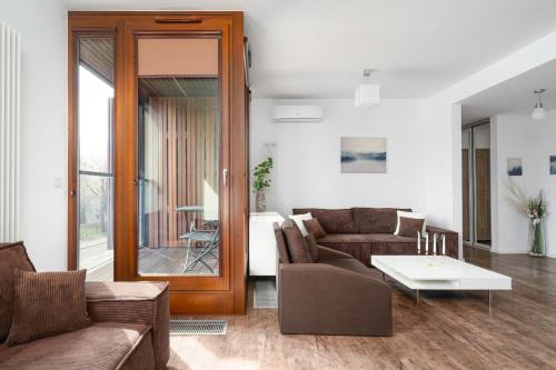 Urban Chic Great Location One Bedroom Apartment Kolejowa — 4-Star Luxury Hotel in Warsaw, Poland