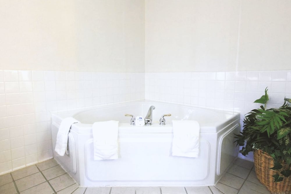 Coratel Inn & Suites By Jasper Northfield - photo 13
