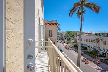 The Palm Beach Hotel - photo 3