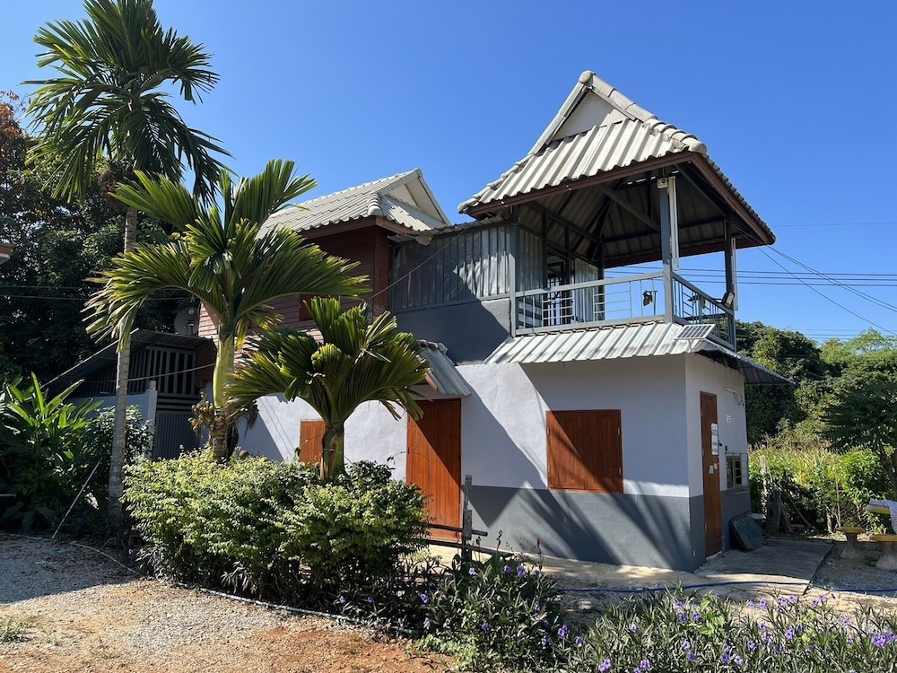 Pinmanee Resort and homestay in Chiang Khong, Thailand