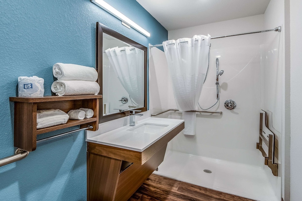 Woodspring Suites West Des Moines - photo 15
