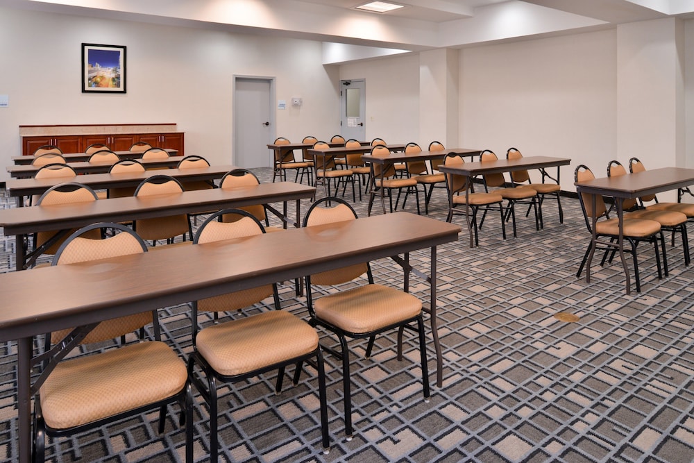 Holiday Inn Express Clanton by IHG - photo 38