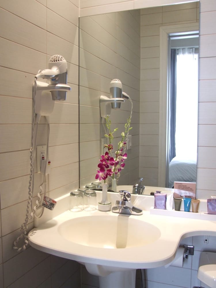 Soho Garden Hotel - photo 10