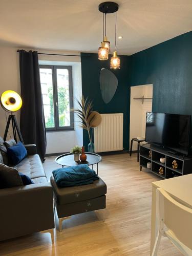 Le Bloom T2 En Centre Ville Avec Parking in Albertville, France